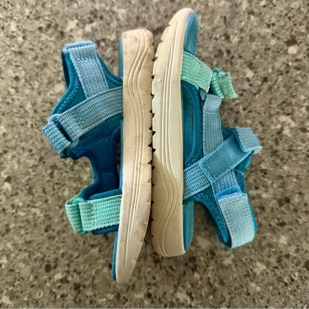 Kid's COLORBLOCK Blue Velcro Cat & Jack Sandals - Size 10C 🐾👡 - Picture 3 of 12